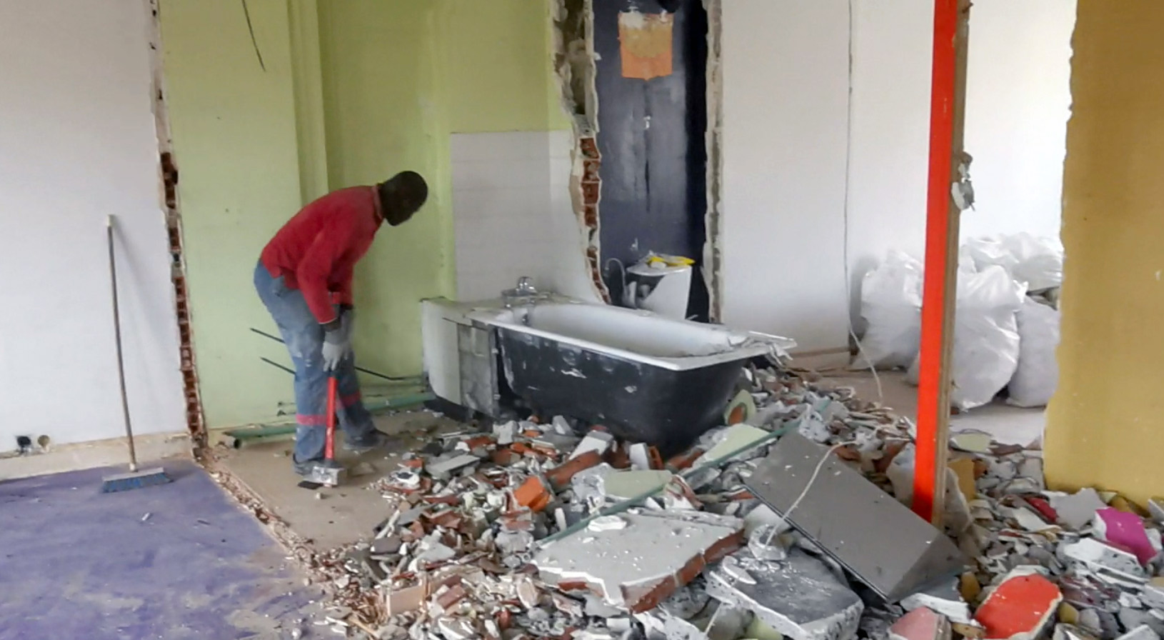 Démolition intérieure dans un appartement – Chatou, 78